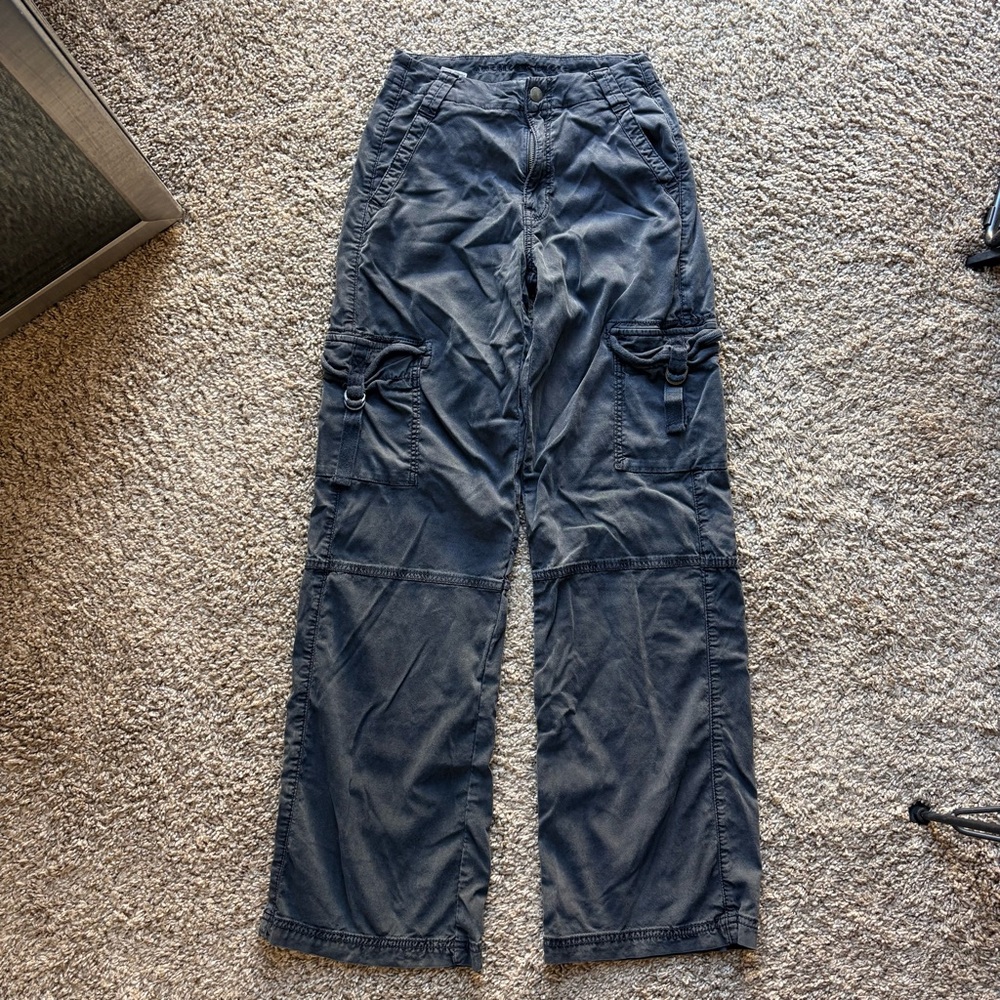 American Eagle Suoer High Rise Baggy Wide Leg Gray Cargo Pants size 000